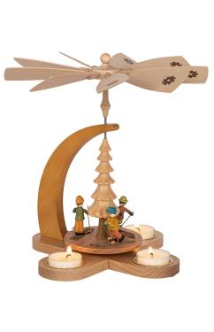 15870  -  Richard Glaesser Pyramid - Winter Children  -  10.75\H x \W x \D